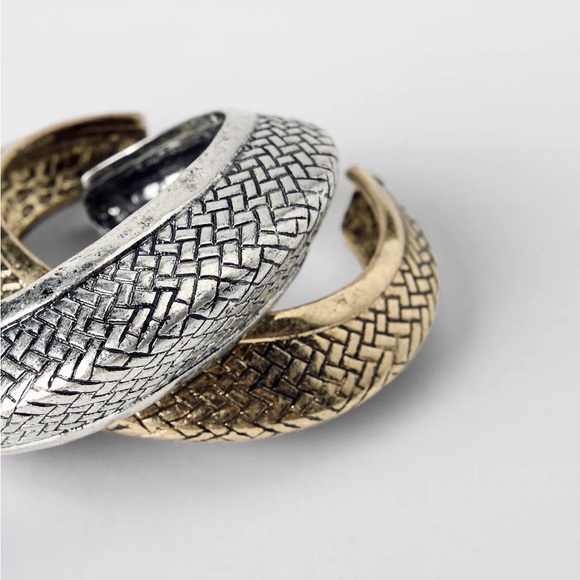 2-pack of textured cuff bracelets – Kate Moss x Zara - Picture 2 of 5